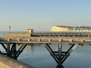 Brücke am Hafen