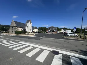 Straße im Küstenort