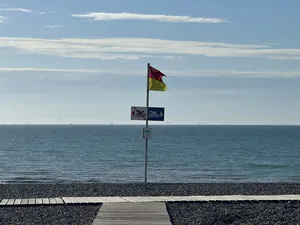 Flagge am Strand